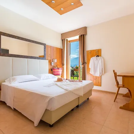 Farm stay Agritur Eden Marone *