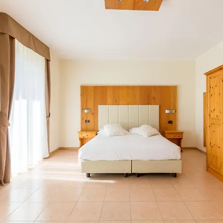 Agritur Eden Marone Farm stay *